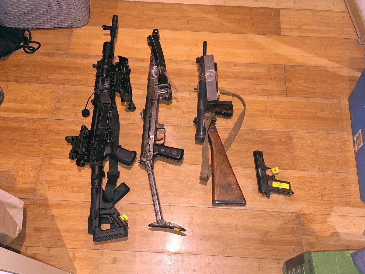 Pervitin a arsenál v rodinném domě na Ivančicku