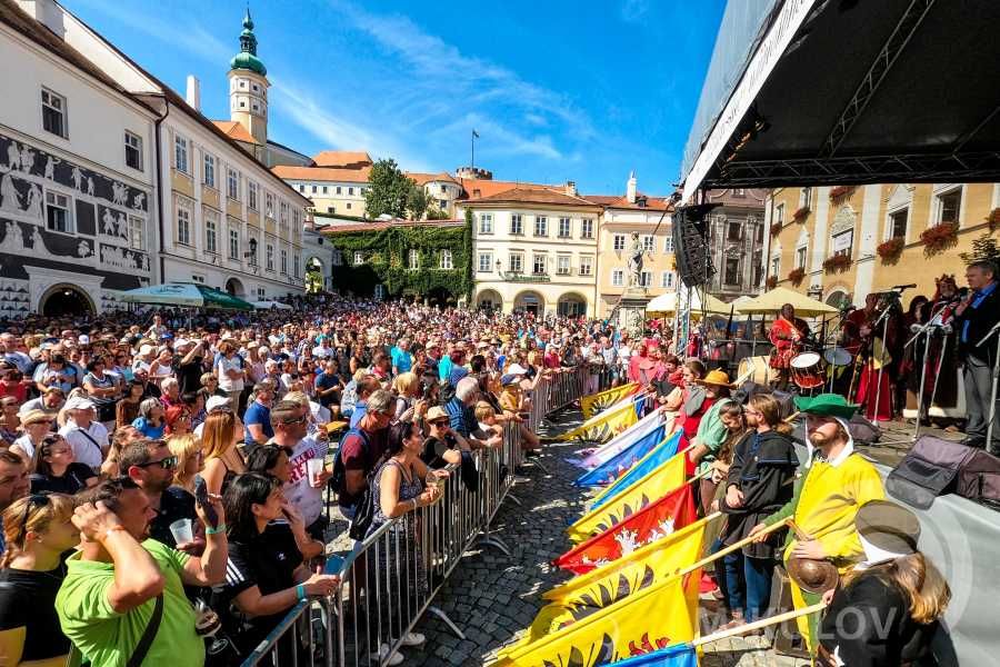 Vinobraní 2023: Znojmo a Mikulov v rytmu hudby a vína!