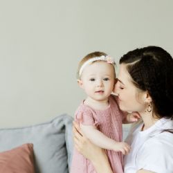 Den matek jinak – zaměstnanci DPMB sbírkou podpořili Magdalenium, které pomáhá obětem domácího násilí