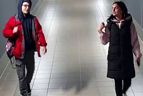 obrázek:Policie hledá tyto dva výtečníky - kradli a vyhrožovali nožem