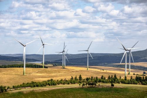 obrázek:Větrníky na jihu Moravy - šance na čistou energii, ale i rozpor