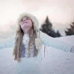 DPMB věnoval zimní bundy potřebným, převezme je Sociální nadační fond města Brna a Jihomoravského kraje