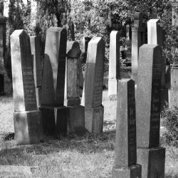 Pomník Marie Kudeříkové