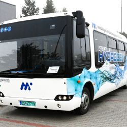 Vodíkové autobusy by mohly pocházet z Brna. Prototyp vozidla dnes zástupci ZETOR TRACTORS představili primátorce